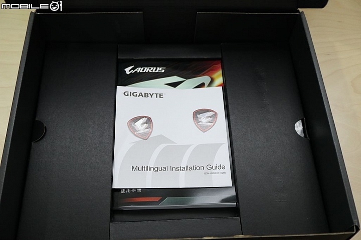 [開箱]  Z390 散熱用料強化中高階誠意之作 Z390 AORUS MASTER 大師超頻