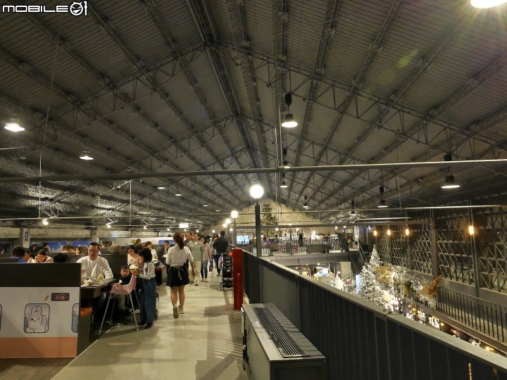 高雄市 鼓山區 棧貳庫 – 坐擁港景第一排,只惜夕陽已西下
