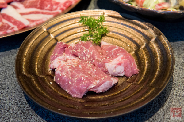 【高雄美食】全亞洲最美的燒肉店｜碳佐麻里時代園區｜近捷運站近百貨~碳佐麻里高雄時代店