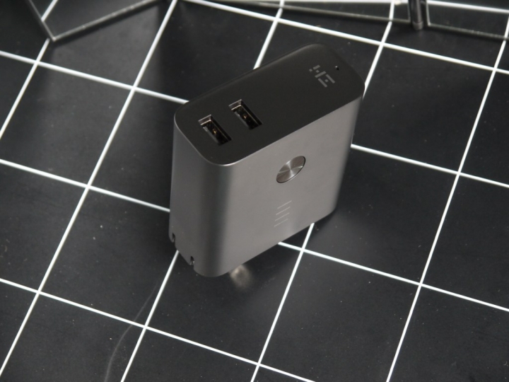 【開箱】出差旅行必備!紫米ZMI智慧雙模可充式鋰行動電源