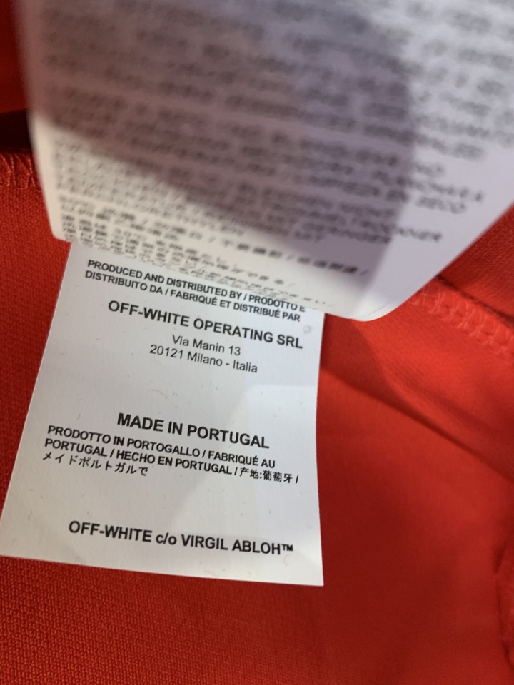 「波特先生開箱」Off-white 紅色運動外套及Balenciaga 藍色真皮手環