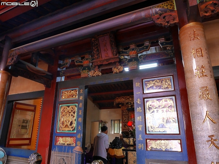 高雄 鳳山 鳳山龍山寺 — 精雕細琢的鳳山在地居民信仰中心