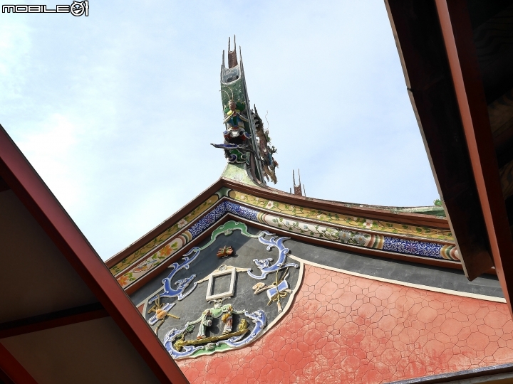 高雄 鳳山 鳳山龍山寺 — 精雕細琢的鳳山在地居民信仰中心