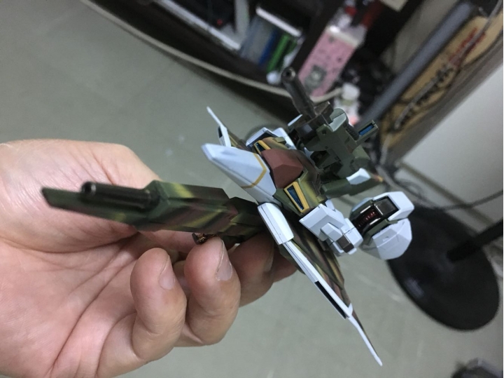 2018年的手尾，昨晚终於完成了 Z gundam