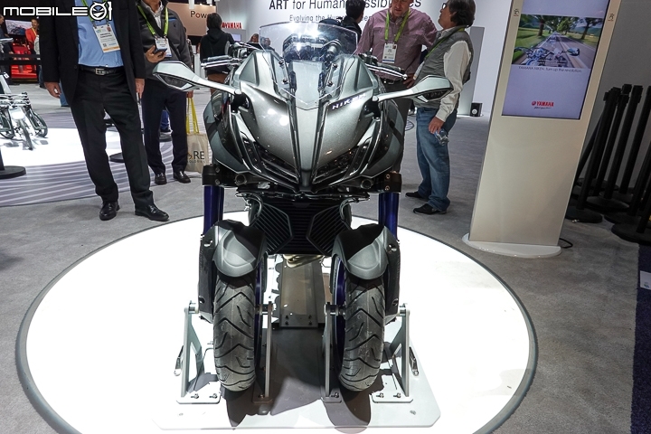 YAMAHA NIKEN 三輪巨獸現身 CES 展現堅強科技實力