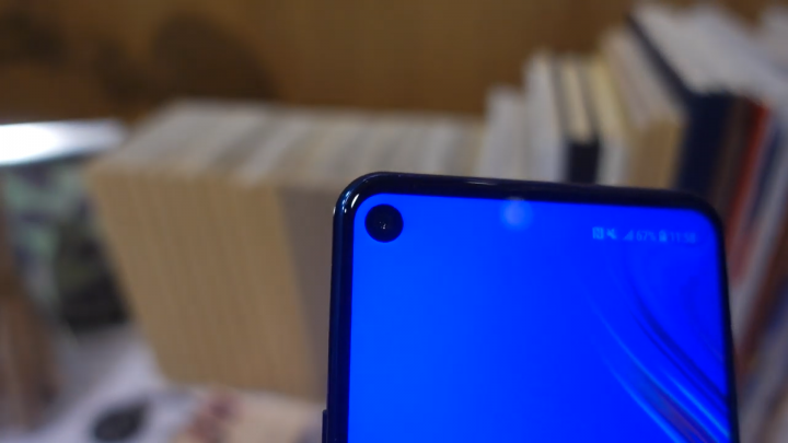 三星Galaxy A8s 快速上手體驗