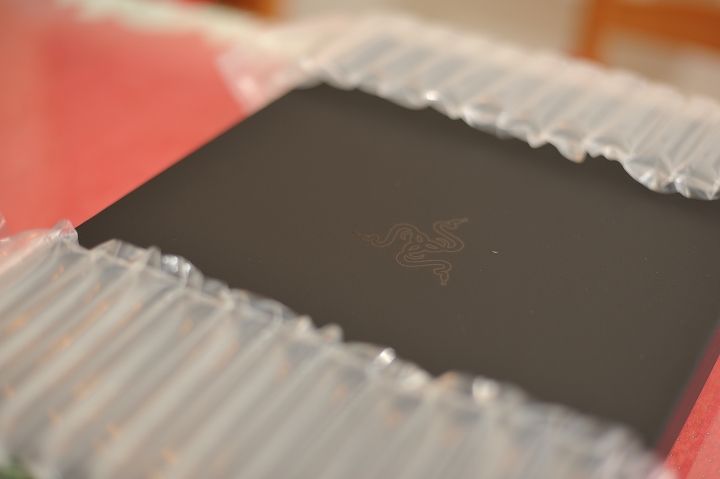 Razer BLADE 15 (2018版) 入門機型 SSD+2TB 簡易開箱