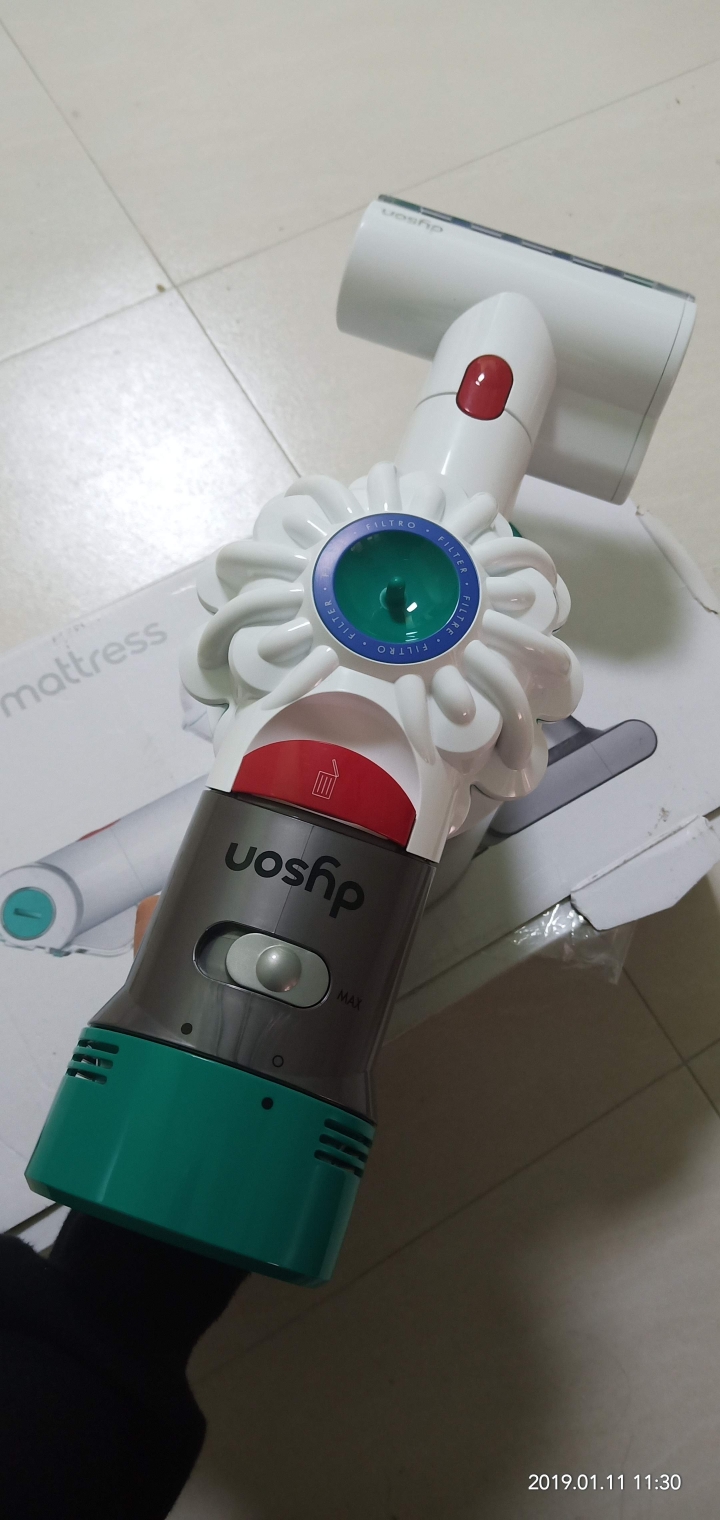 居家清潔的開掛神器!!! Dyson v7 mattress 除螨機  塵螨退散~!!