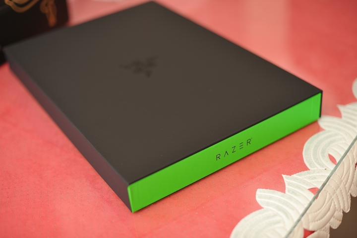Razer BLADE 15 (2018版) 入門機型 SSD+2TB 簡易開箱