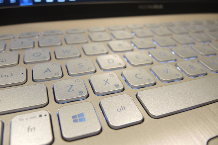 ASUS VivoBook S15 購入第一台自己買的筆電開箱