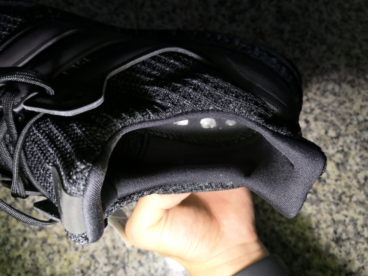 Ultra boost真假鞋
