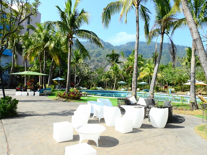 靉靆台南之旅4天3夜行程(2017年3月24日至27日)，特別介紹玄空法寺及趣淘漫遊。