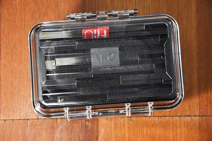 [開箱] FiiO FA7 動聽且令人愛不釋手的樓氏四單元動鐵MMCX可換線耳機