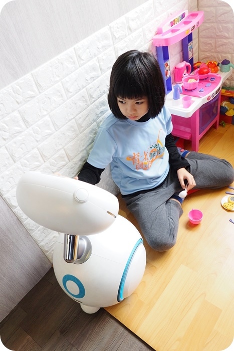 ▋熊與喵咖啡 ▋姐妹淘的午茶時光vs爸媽放鬆的好地方,也是親子友善空間,停車超方便喔!