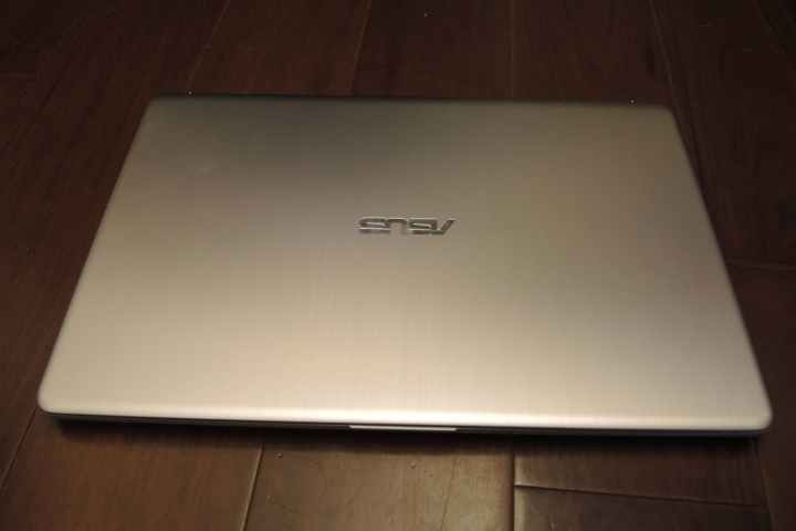 ASUS VivoBook S15 購入第一台自己買的筆電開箱