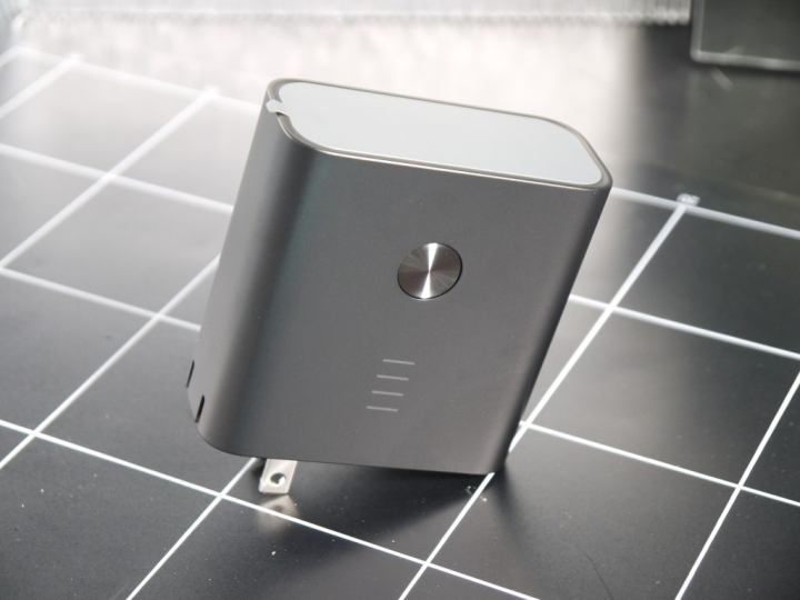 【開箱】出差旅行必備!紫米ZMI智慧雙模可充式鋰行動電源