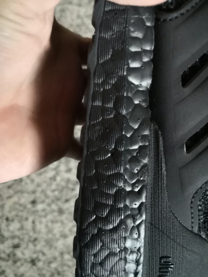 Ultra boost真假鞋