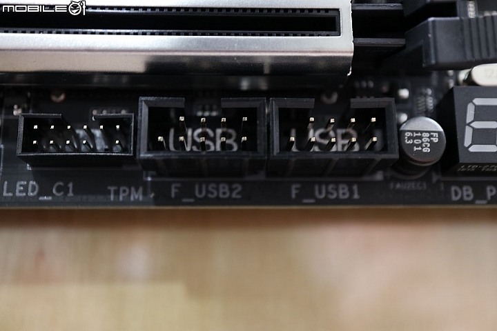 [開箱]  Z390 散熱用料強化中高階誠意之作 Z390 AORUS MASTER 大師超頻