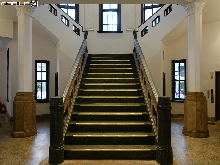 臺南市 中西區 臺南市美術館1館|原臺南警察署 — 由警察署變身的美術館