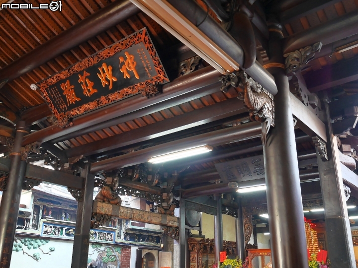 高雄 鳳山 鳳山龍山寺 — 精雕細琢的鳳山在地居民信仰中心