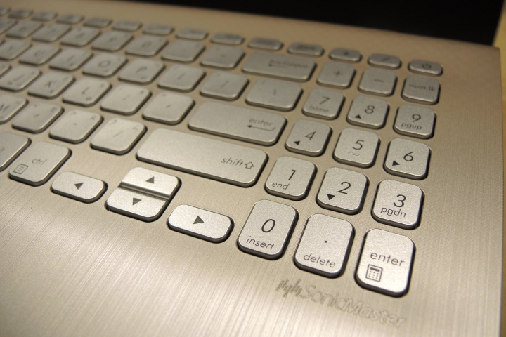 ASUS VivoBook S15 購入第一台自己買的筆電開箱