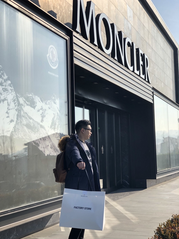 分享我在佛羅倫斯購買Moncler