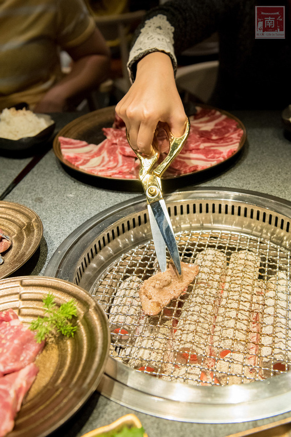 【高雄美食】全亞洲最美的燒肉店｜碳佐麻里時代園區｜近捷運站近百貨~碳佐麻里高雄時代店