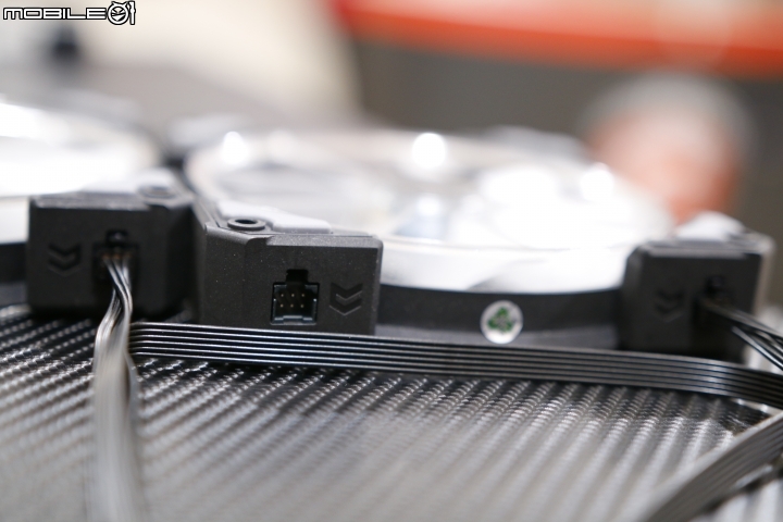 【開箱】簡約低調奢華感，INWIN 103機殼開箱分享