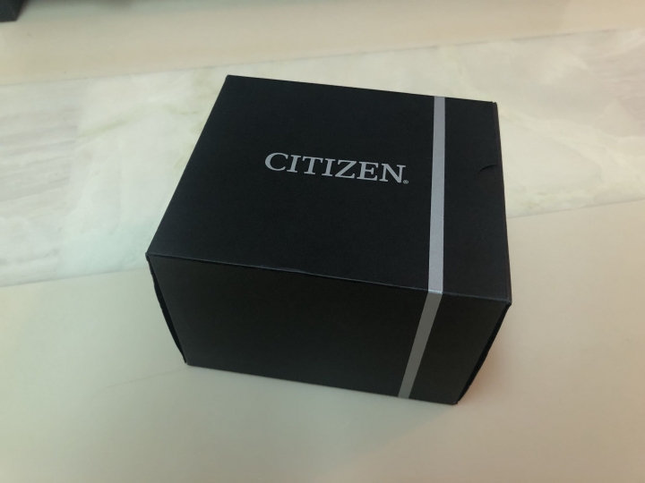 【開箱文】citizen CB5037-84E光動能電波錶