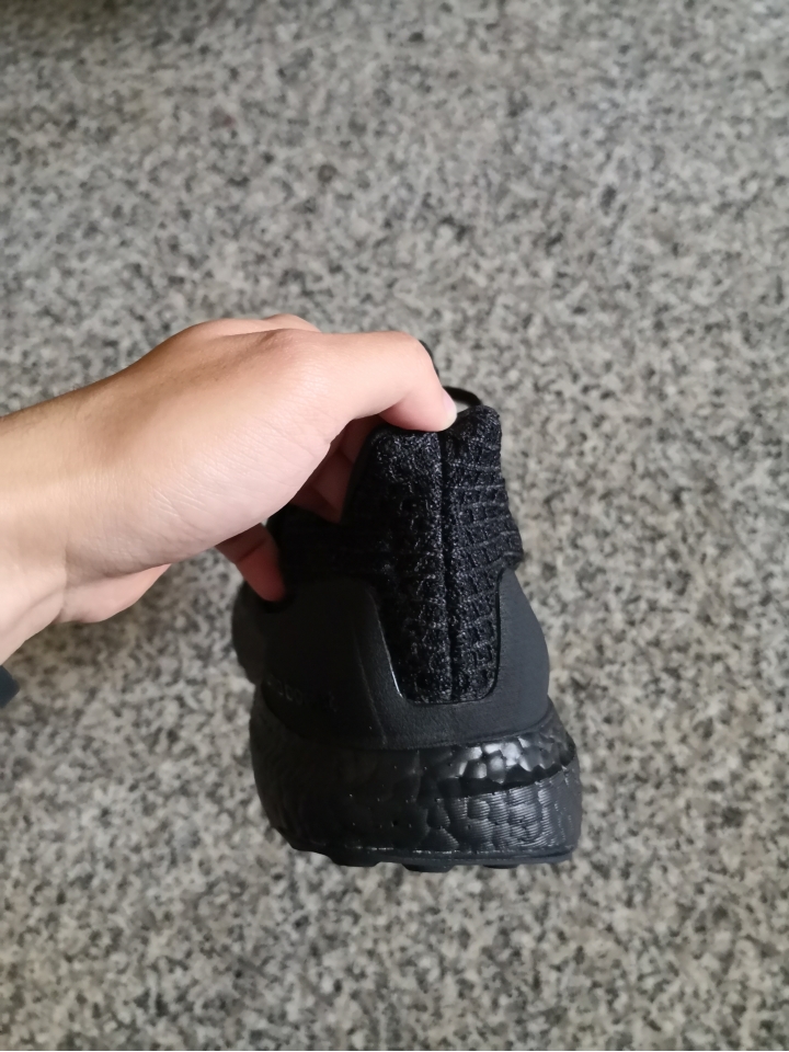 Ultra boost真假鞋