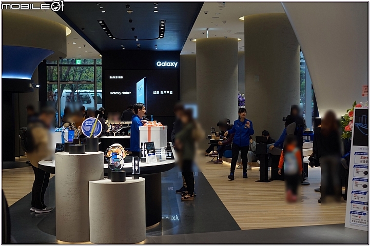 人人都是VIP《Samsung微風南山旗艦體驗館》之全面體驗加上A9 "網美犧牲外拍"