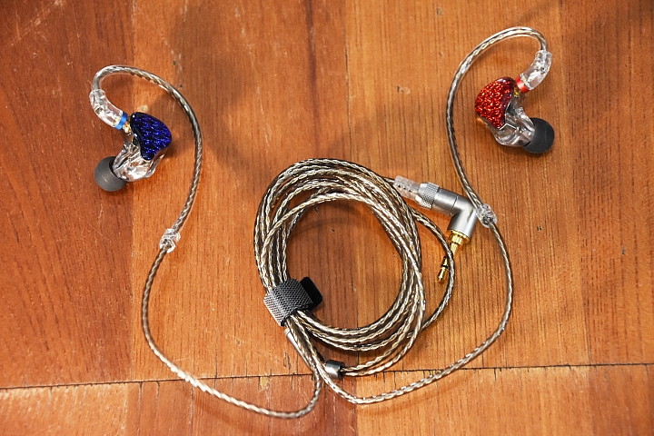[開箱] FiiO FA7 動聽且令人愛不釋手的樓氏四單元動鐵MMCX可換線耳機
