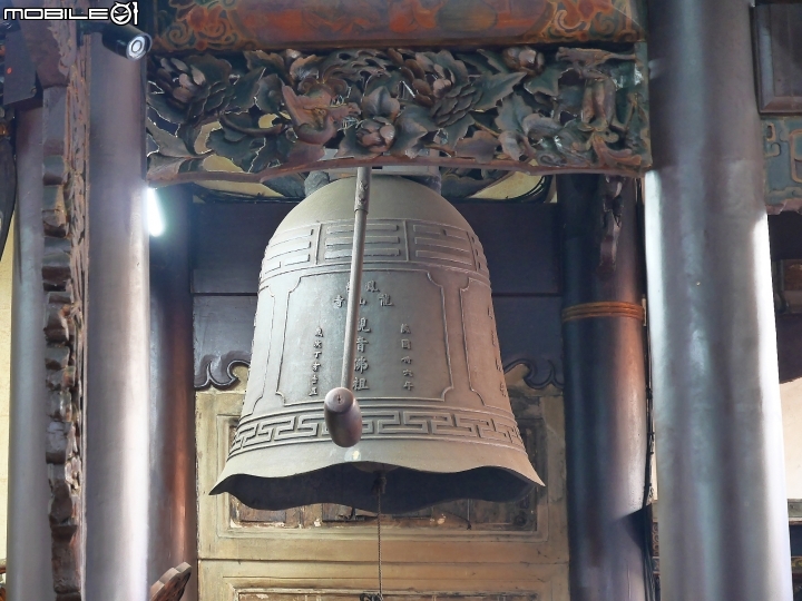 高雄 鳳山 鳳山龍山寺 — 精雕細琢的鳳山在地居民信仰中心