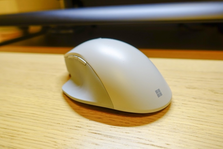 【開箱】新桌面迎新年:Probase X、指紋時尚鍵盤、精準滑鼠