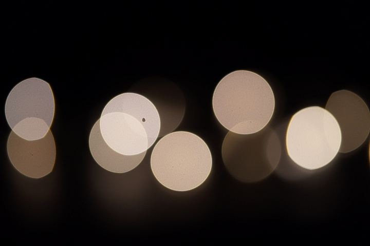 Samyang 85mm f/1.8 ED UMC CS 手動鏡評測｜輕巧與解像力兼備 同時支援 APS-C 與 M4/3 接環！