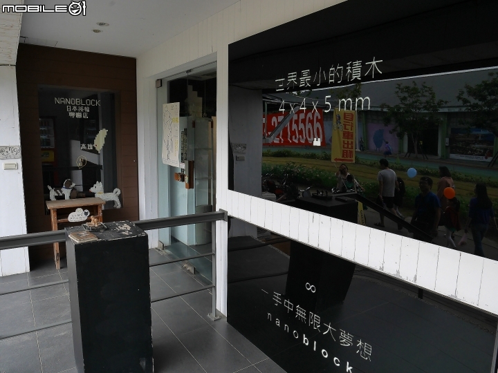 高雄市 鹽埕區 駁二藝術特區 大勇/蓬萊倉庫 — 多了輕軌,充滿文創氣息的海濱園區