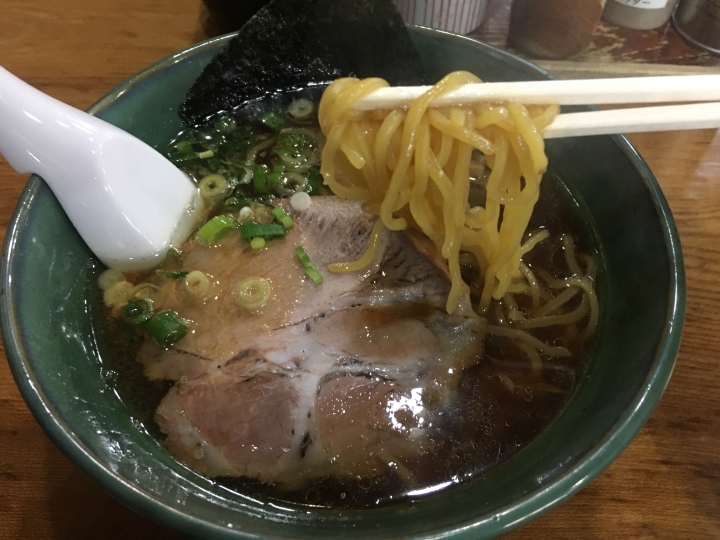 [食記] 拉麵初代，深受日本北海道小樽當地居民喜愛的拉麵店！