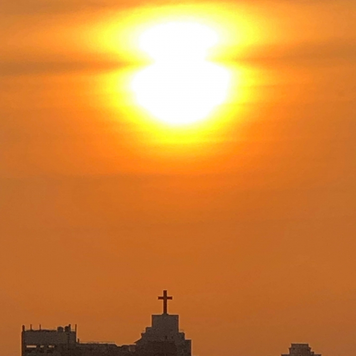 八卦夕陽