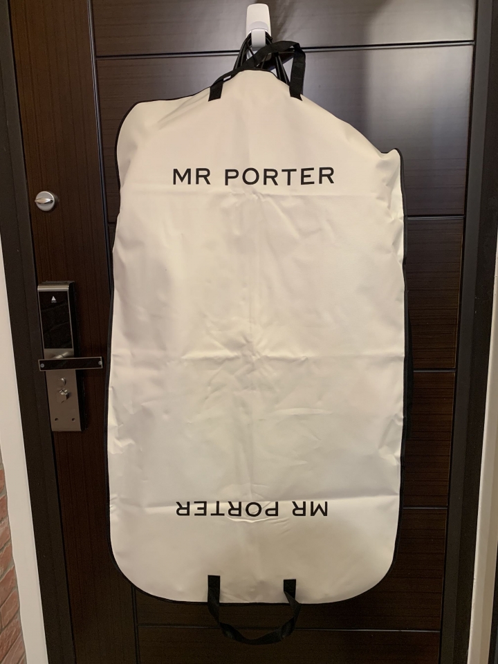 「波特先生開箱」Off-white 紅色運動外套及Balenciaga 藍色真皮手環