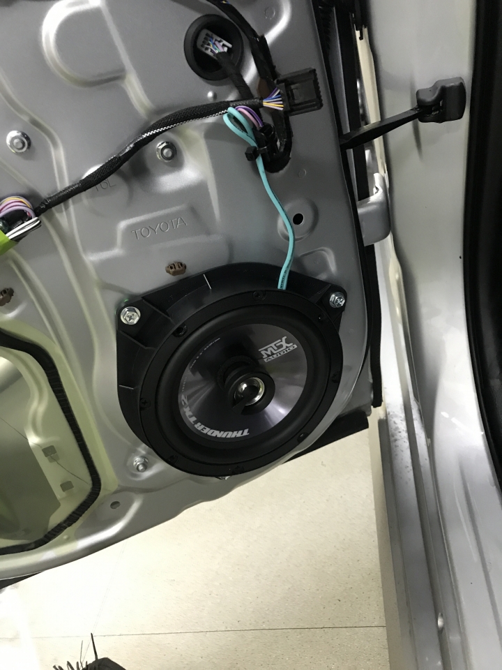 人生第一部汽車，使用滿2個月!?