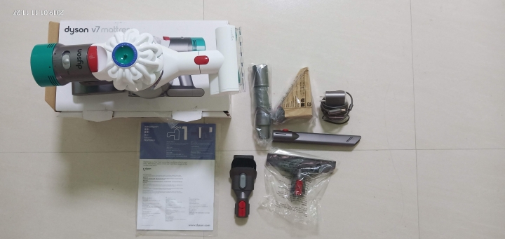 居家清潔的開掛神器!!! Dyson v7 mattress 除螨機  塵螨退散~!!
