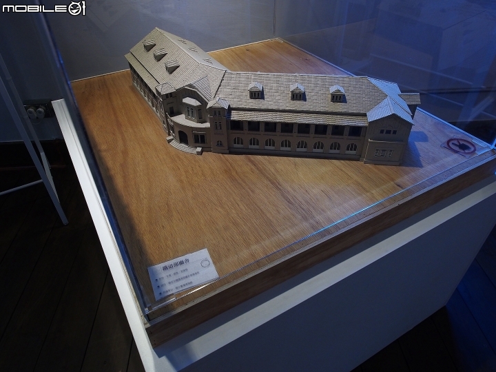 臺北市 中正區 三井物產株式會社北門倉庫 — 紛紛攘攘的嶄新古建築