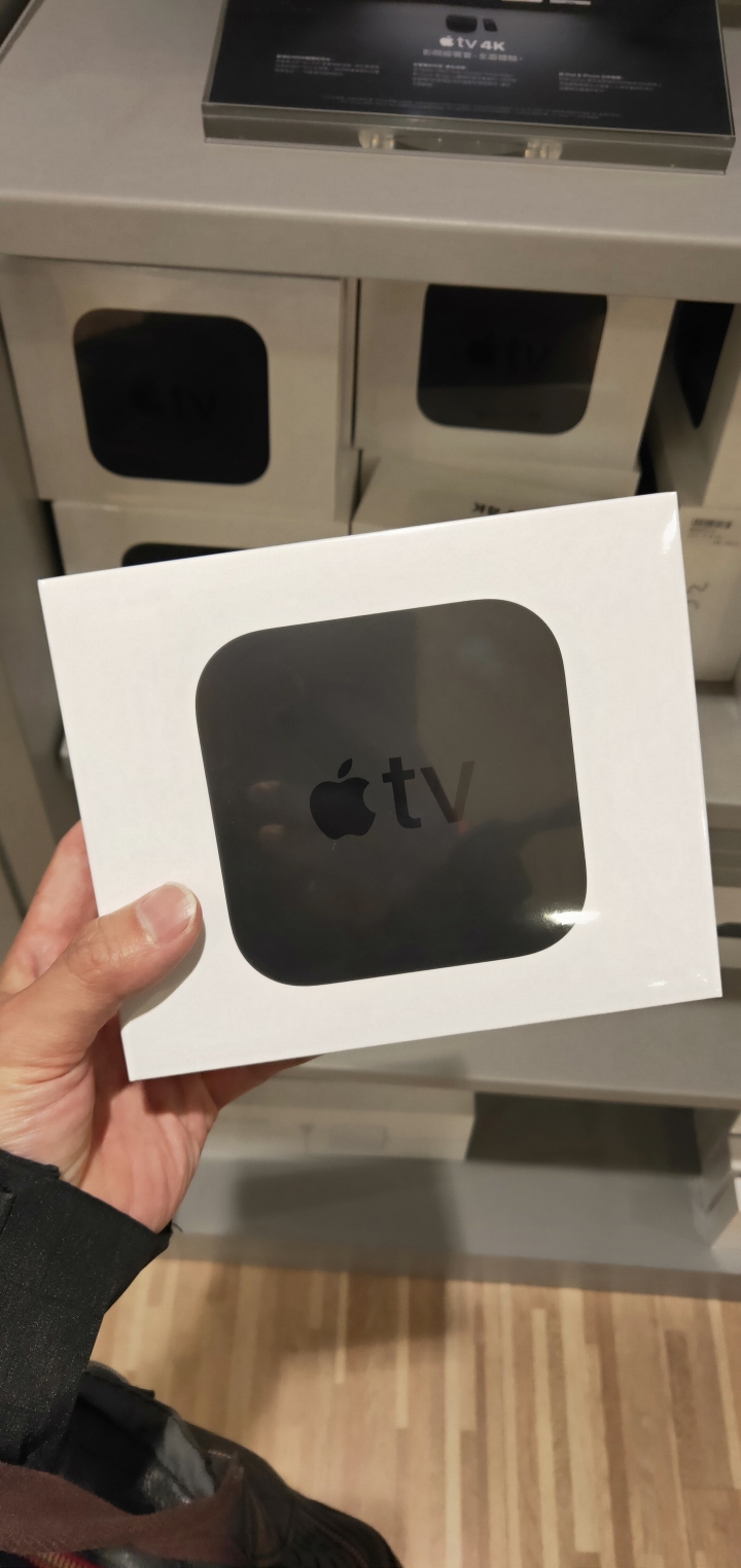 [分享] BENQ J65-700 SONY HT-Z9F + SA-Z9R Apple TV 4K ATMOS