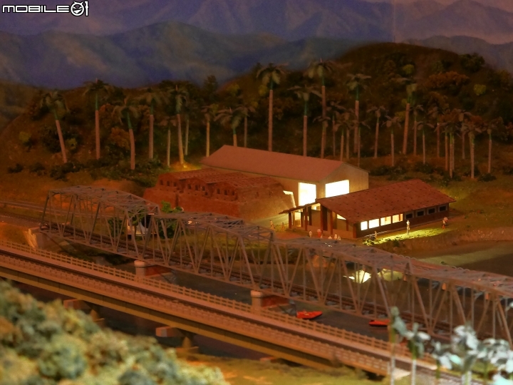 高雄市 鼓山區 哈瑪星台灣鐵道館 — 全臺最大鐵道模型，看個過癮，玩個過癮