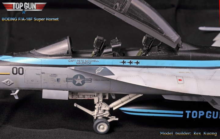 致青春：捍衛戰士2小孤牛座機-F/A-18F 超級大黃蜂（長谷川1/48)