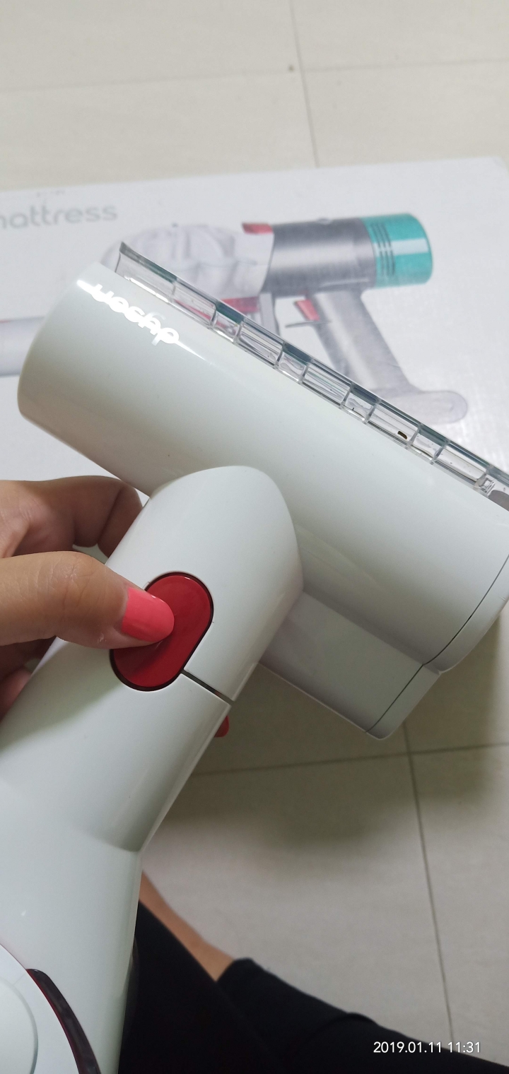 居家清潔的開掛神器!!! Dyson v7 mattress 除螨機  塵螨退散~!!