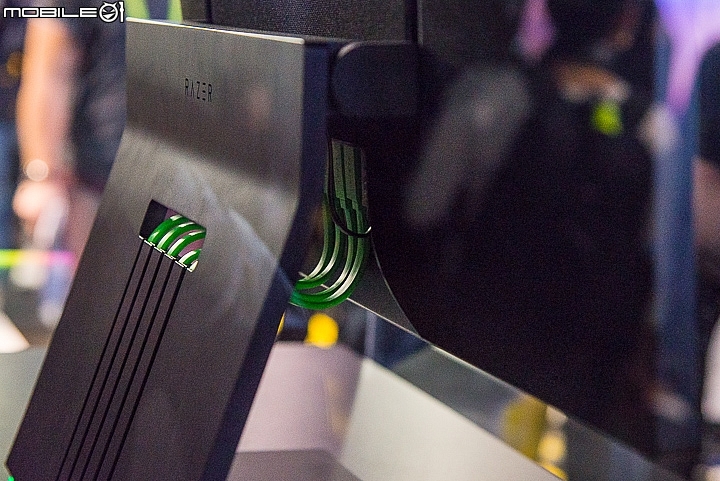 Razer Raptor Gaming電競顯示器登場 RGB搭配特殊整線設計 線材不再糾纏