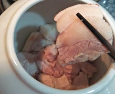 電鍋+煎鍋併用下飯菜：豆油伯春源醬油&蓮藕燉燜肉