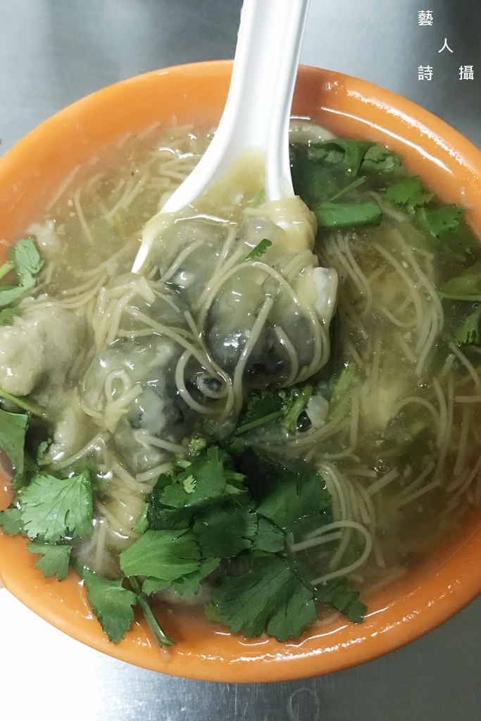 新北中和知名小吃.中和宜安麵線.給料不手軟!