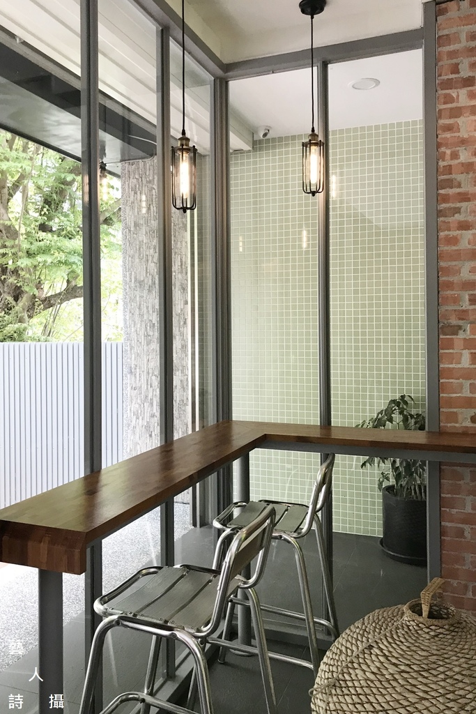台中大坑《D.M Cafe手沖咖啡·現磨鮮萃茶.大坑店》